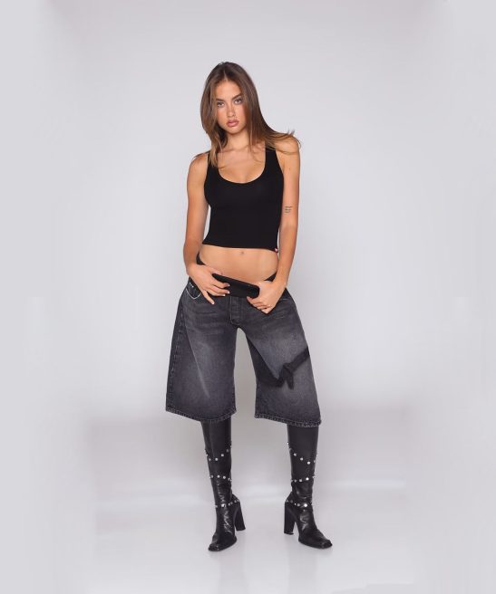 Denim Shorts / Vintage Black – Your Go-To for Comfort and Style